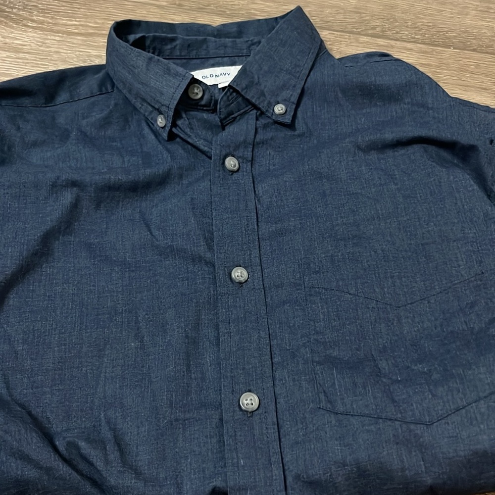 Men’s slim fit large old navy button down